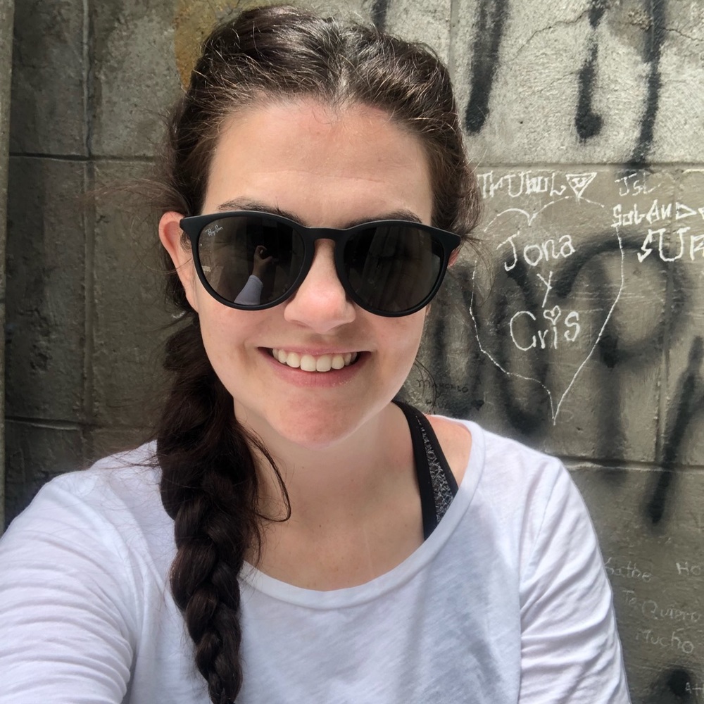 Meet your Posher, Danielle